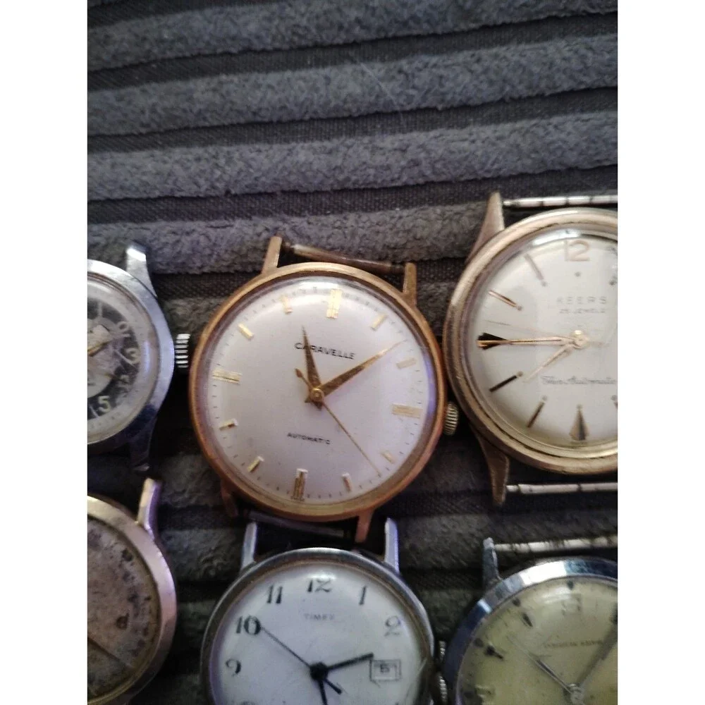 Lot of 6 vintage men's watches, Caravelle, Timex, and more